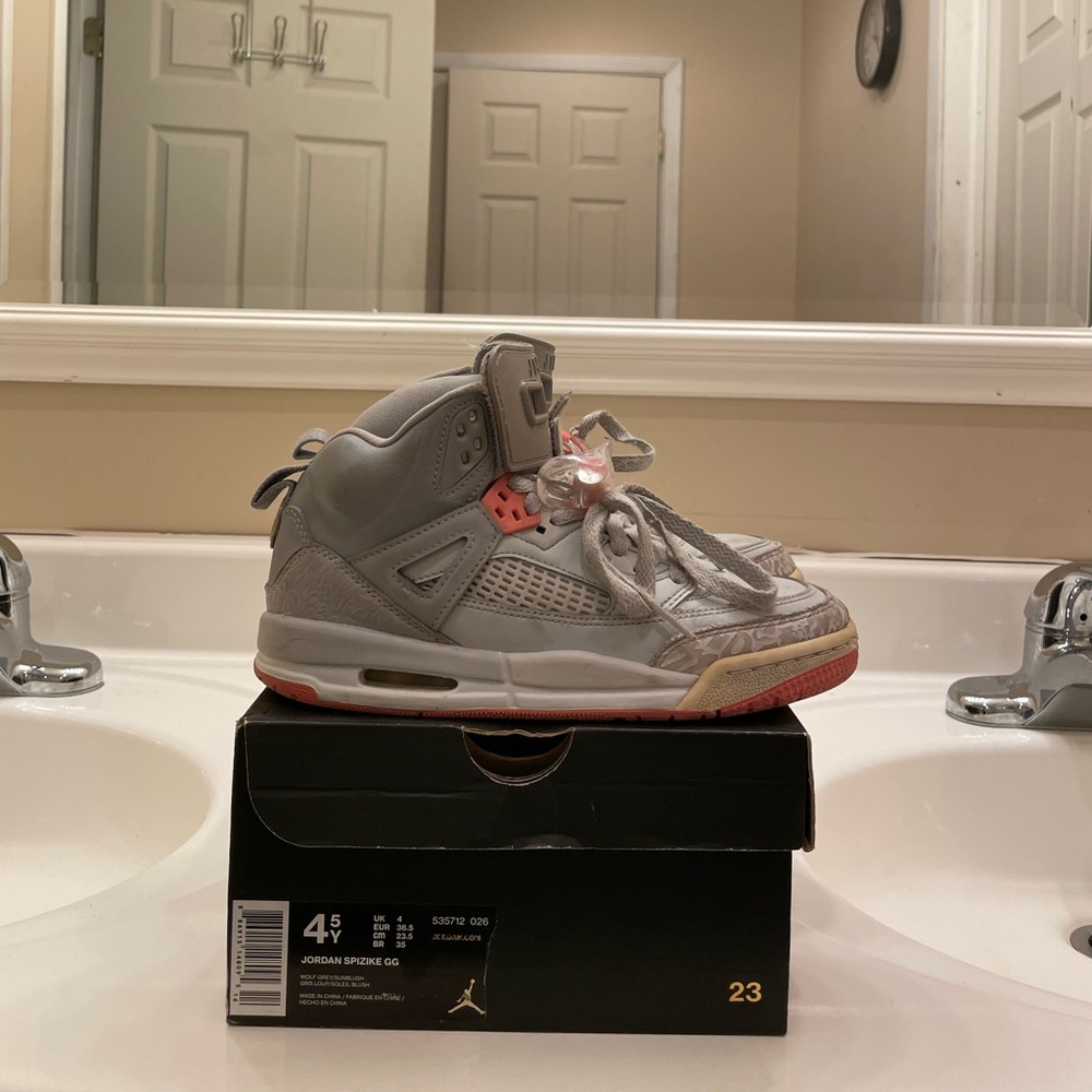 Jordan Spizike Sun Blush GS Size 4.5